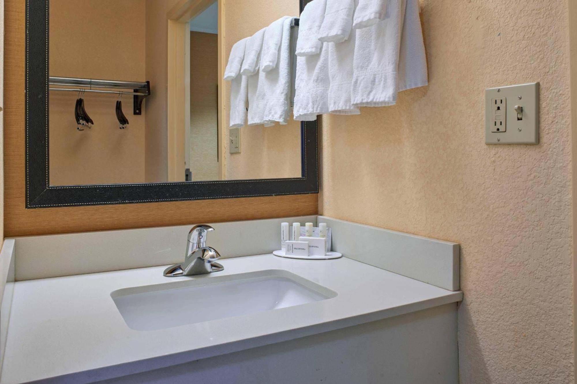 Fairfield Inn By Marriott Kalamazoo West Esterno foto